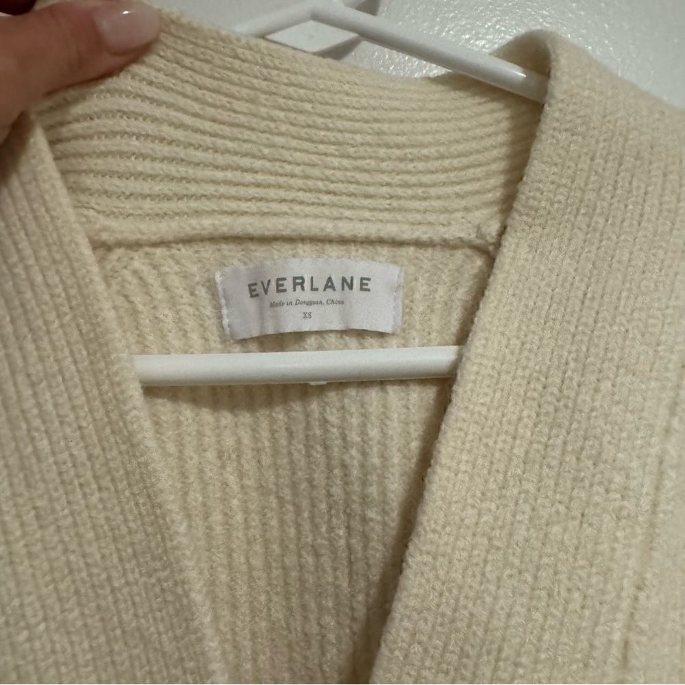 Everlane Cream Button Up Cardigan 100% Wool Sweater Size XS Womens - Picture 2 of 8